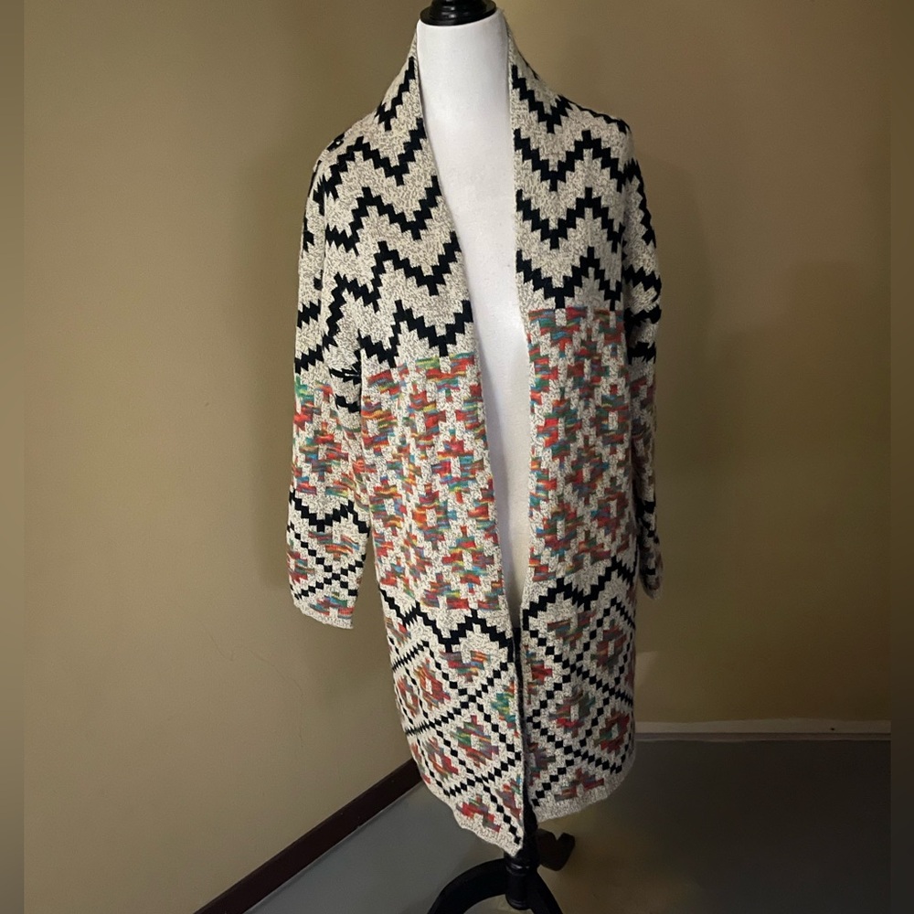 Dreamers Black and White Chevron Sweater